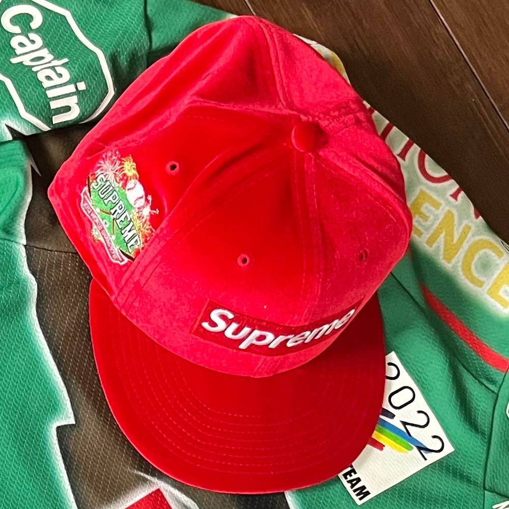 Supreme hats